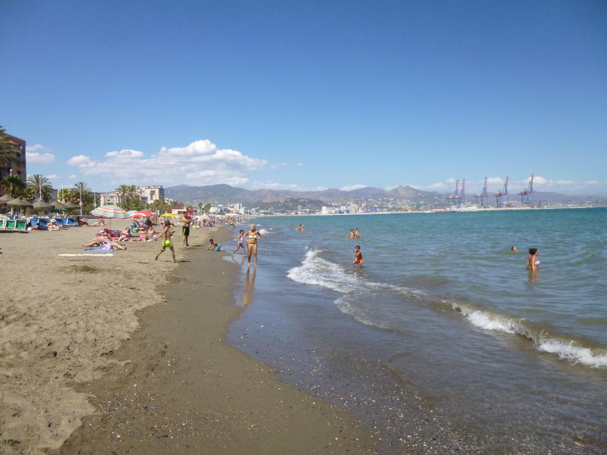 On The Beach! Frente Al Paseo Maritimo, Parking Y Piscina Málaga Eksteriør billede